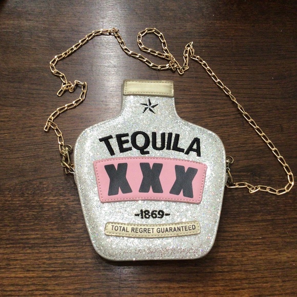 Unbranded Handbags - Fun Tequila handbag. Bag has long gold chain  strap.long enough for crossbody